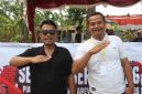 Keterangan Foto: Kosim Taryana Ketua Karang Taruna Bhakti Remaja Kelurahan Plawad (Kiri) dan Asep Arab Ketua Panitia Pelaksana acara HUT RI ke 81(Kanan) 