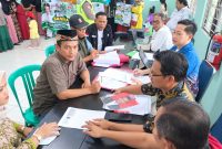 Keterangan photo: Bina Sandra Bakal Calon Kepala Desa Cikampek Timur