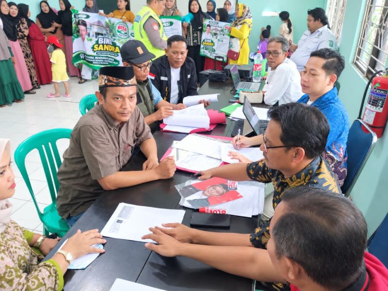 Keterangan photo: Bina Sandra Bakal Calon Kepala Desa Cikampek Timur 