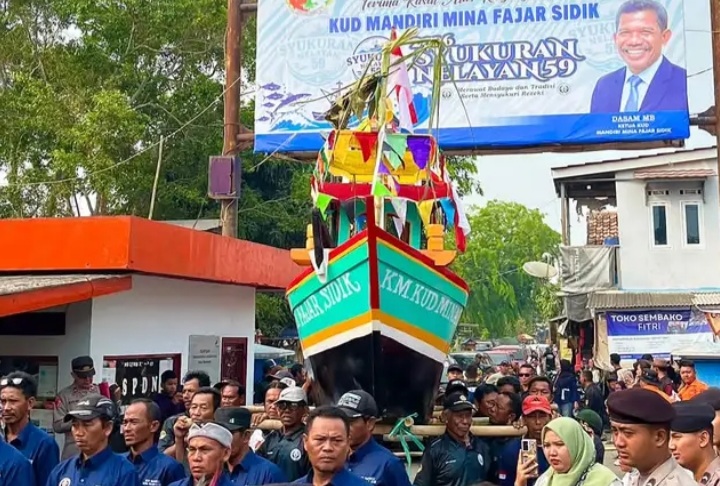 Dokumentasi : Tradisi Ruat Laut Nelayan Blanakan ke-59 berlangsung meriah di kawasan KUD Mandiri Mina Fajar Sidik, Kecamatan Blanakan, Kabupaten Subang, Minggu (27/09/2026)