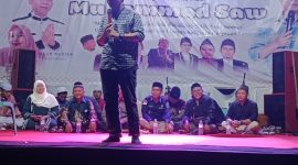 Dokumentasi : Peringatan Maulid Nabi Muhammad SAW di Desa Karyasari, Kecamatan Rengasdengklok, Kabupaten Karawang, berlangsung penuh suasana religius, Selasa (29/09/2026)