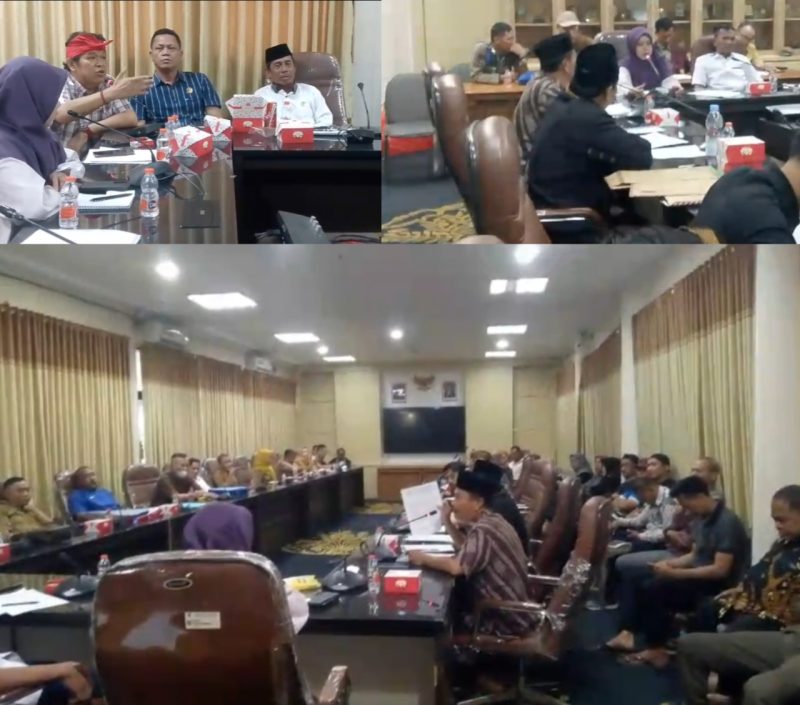 Audiensi yang berlangsung di Ruang Rapat I DPRD Kabupaten Karawang
