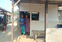 Dokumentasi : Kediaman Rumah Bapa Ata Dan Ibu Lia yang Baru di Susun Krajan Selatan RT 006/RW 003 Desa Karyasari, kecamatan Rengasdengklok, kabupaten Karawang Pada Selasa (13/10/2026).