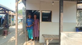 Dokumentasi : Kediaman Rumah Bapa Ata Dan Ibu Lia yang Baru di Susun Krajan Selatan RT 006/RW 003 Desa Karyasari, kecamatan Rengasdengklok, kabupaten Karawang Pada Selasa (13/10/2026).