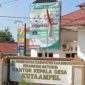 Polemik dugaan korupsi Dana Desa Kutaampel, Kecamatan Batujaya, Kabupaten Karawang, kian memanas.
