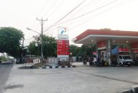 Keterangan foto: stasiun pengisian bahan bakar umum (SPBU) Kecamatan Pedes Karawang