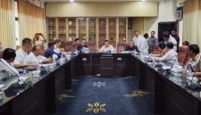 Perselisihan kerja sama pengelolaan limbah non-B3 di lingkungan perusahaan di Kabupaten Karawang memasuki babak baru.