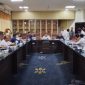 Perselisihan kerja sama pengelolaan limbah non-B3 di lingkungan perusahaan di Kabupaten Karawang memasuki babak baru.