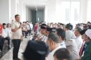 Sebanyak 210 bakal calon kepala desa (kades) dari 67 desa di 25 kecamatan se-Kabupaten Karawang mengikuti tes tertulis berbasis komputer atau Computer Assisted Test (CAT) dalam rangkaian Pemilihan Kepala Desa (Pilkades).