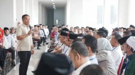 Sebanyak 210 bakal calon kepala desa (kades) dari 67 desa di 25 kecamatan se-Kabupaten Karawang mengikuti tes tertulis berbasis komputer atau Computer Assisted Test (CAT) dalam rangkaian Pemilihan Kepala Desa (Pilkades).