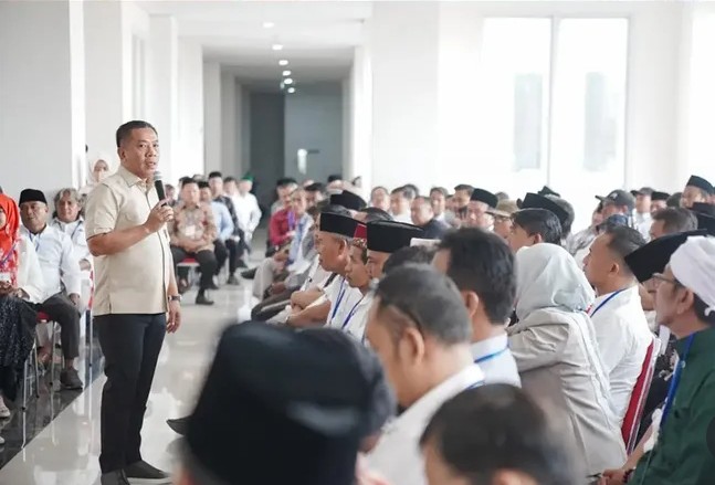 Sebanyak 210 bakal calon kepala desa (kades) dari 67 desa di 25 kecamatan se-Kabupaten Karawang mengikuti tes tertulis berbasis komputer atau Computer Assisted Test (CAT) dalam rangkaian Pemilihan Kepala Desa (Pilkades).
